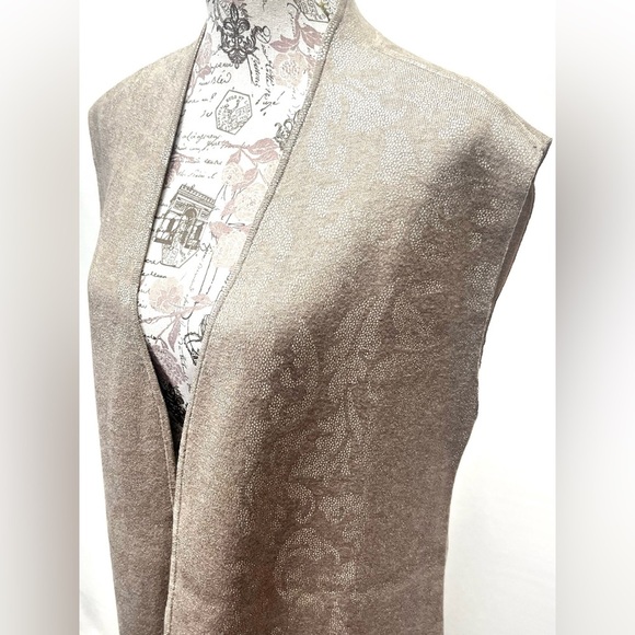 CHICO’S Taupe with silver paisley print sleeveless reversible duster size S - Picture 6 of 14